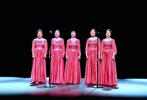 女声小合唱《桃花红杏花白》