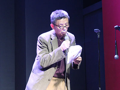 《渡口》《一棵开花的树》